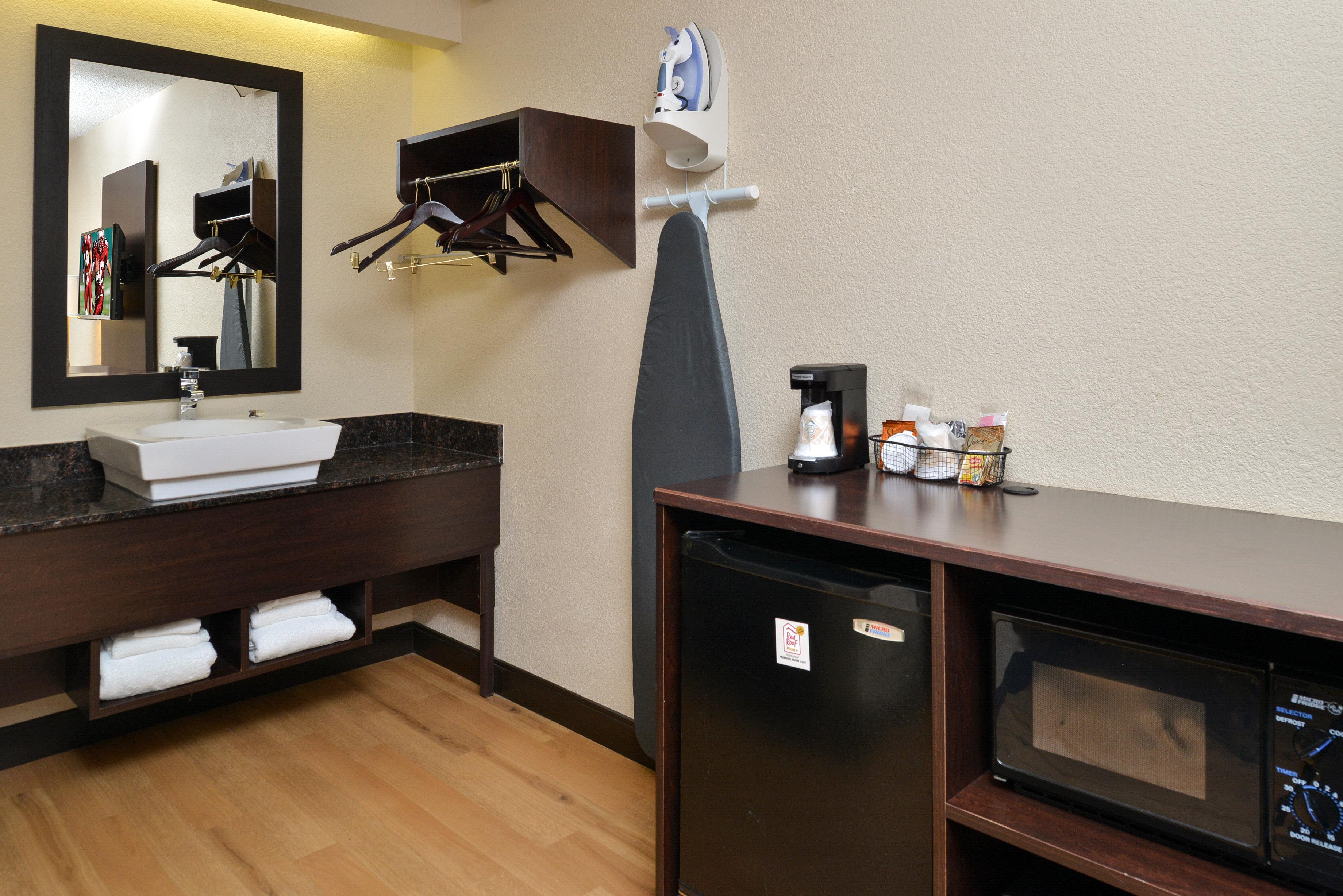 Red Roof Inn Plus+ Secaucus - Meadowlands Esterno foto